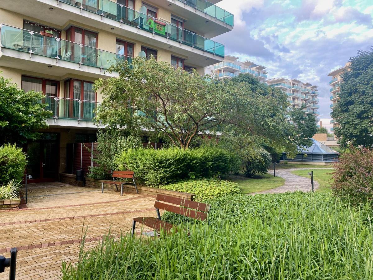 Marina Panorama Apartment & Garage Будапеща Екстериор снимка
