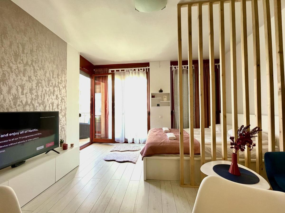 Marina Panorama Apartment & Garage Будапеща Екстериор снимка